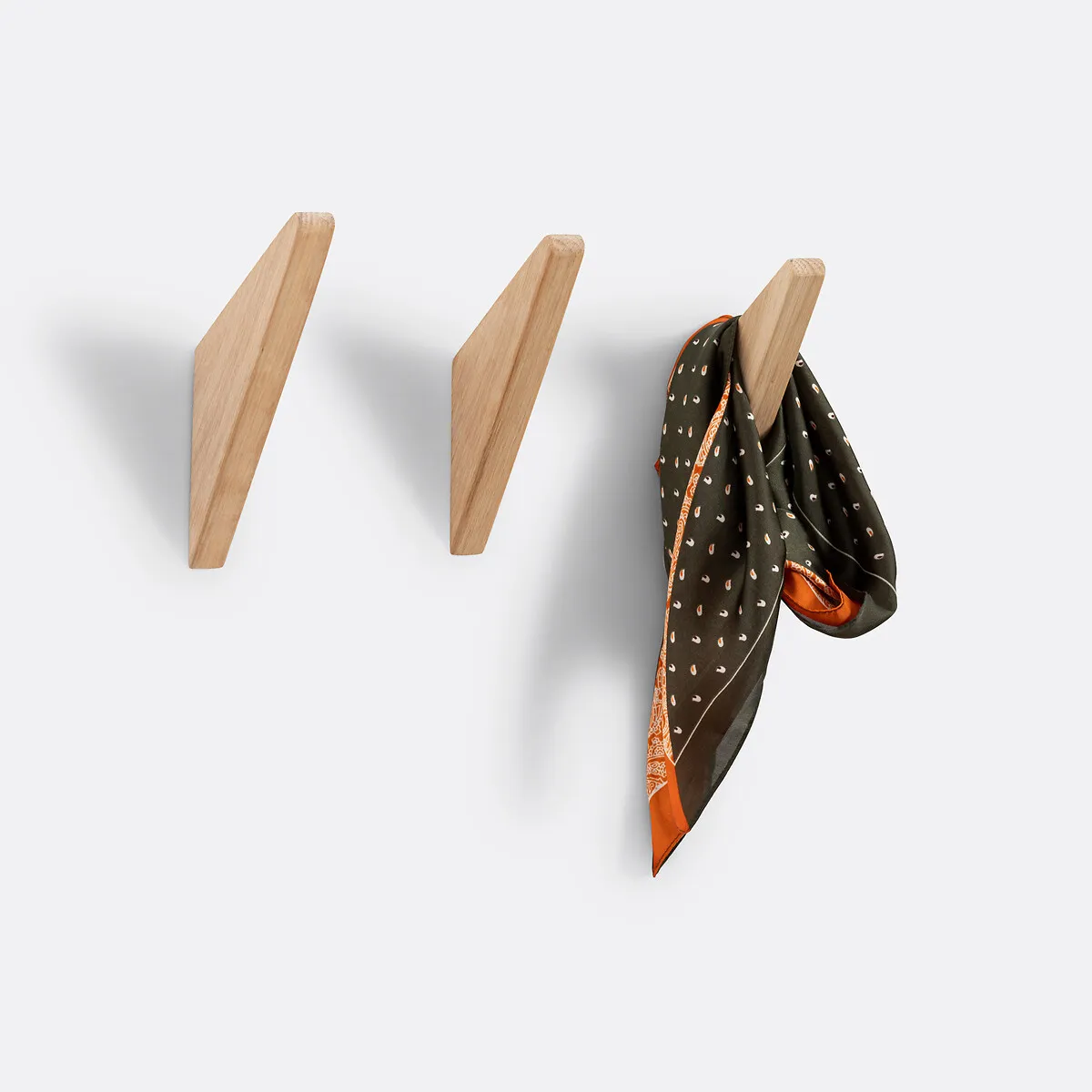Bava Set of 3 Wall Hooks - Oak product