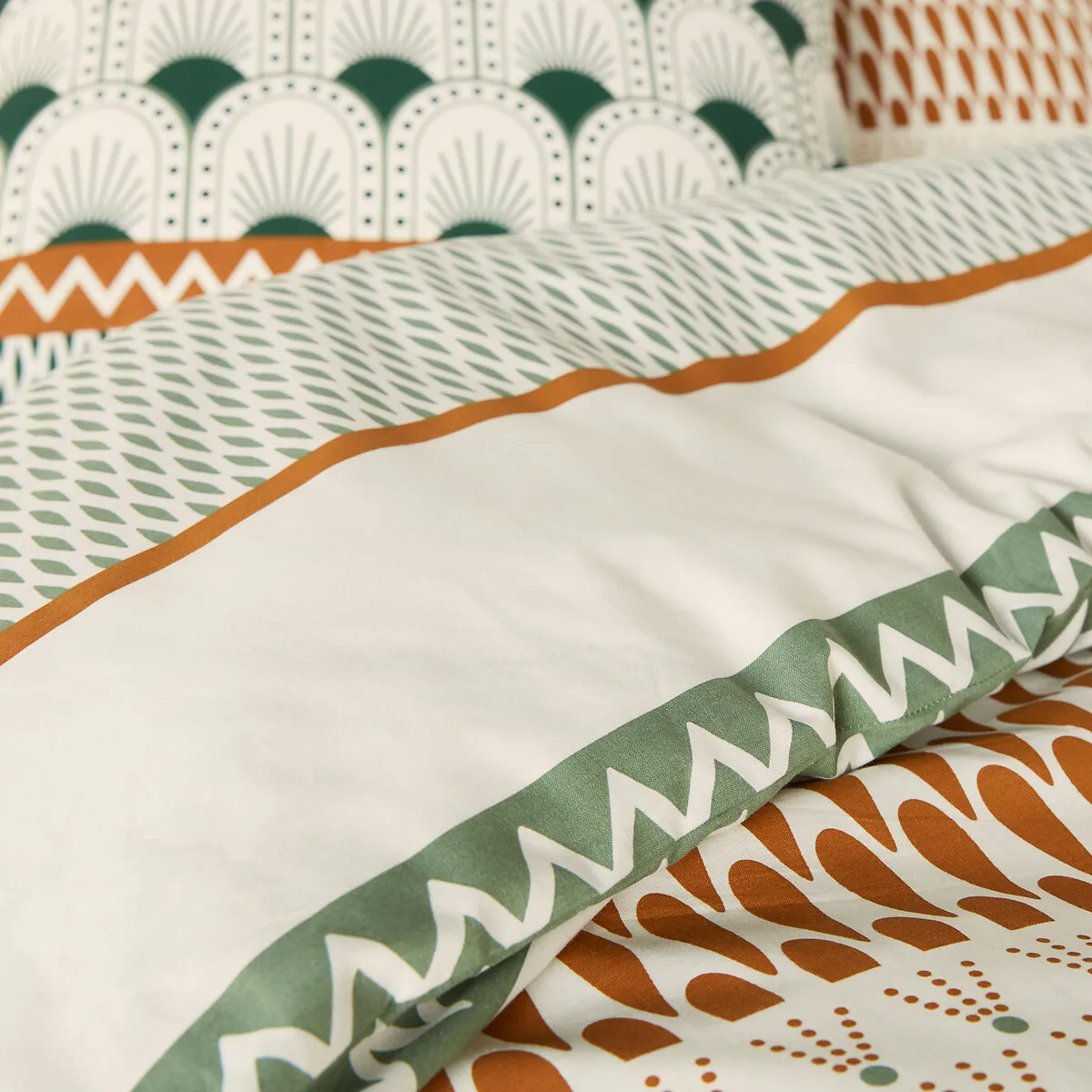 Lilia Duvet Cover Set with Square Pillowcase - Printed, Cotton alternate view