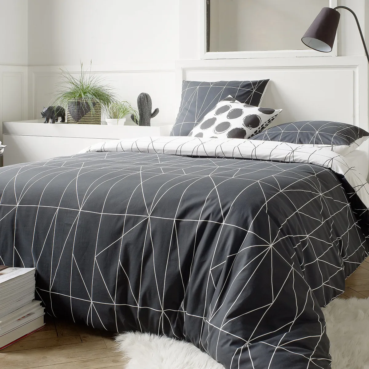 Shapes Single Reversible Duvet Cover - Black, Cotton product