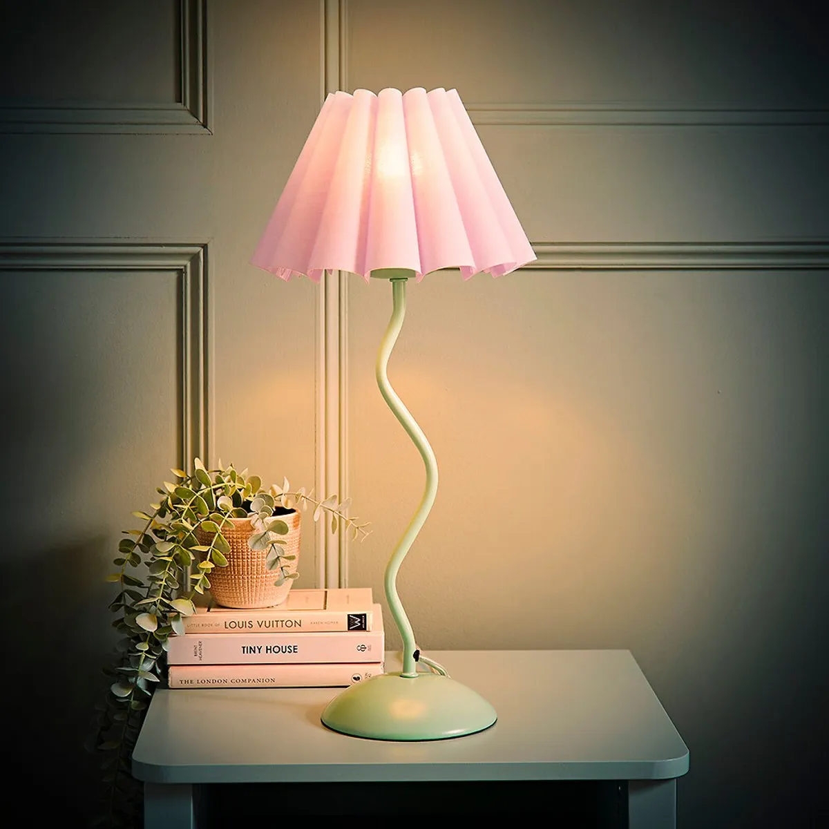 Winnie Wiggle Pleated Scallop Shade Table Lamp - Green, Metal alternate view