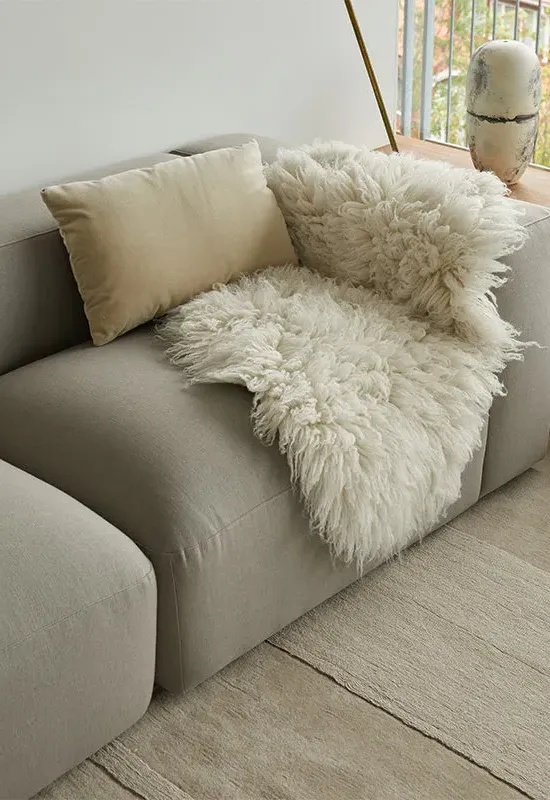 Mini Shaggy Small Rug - White, Wool alternate view