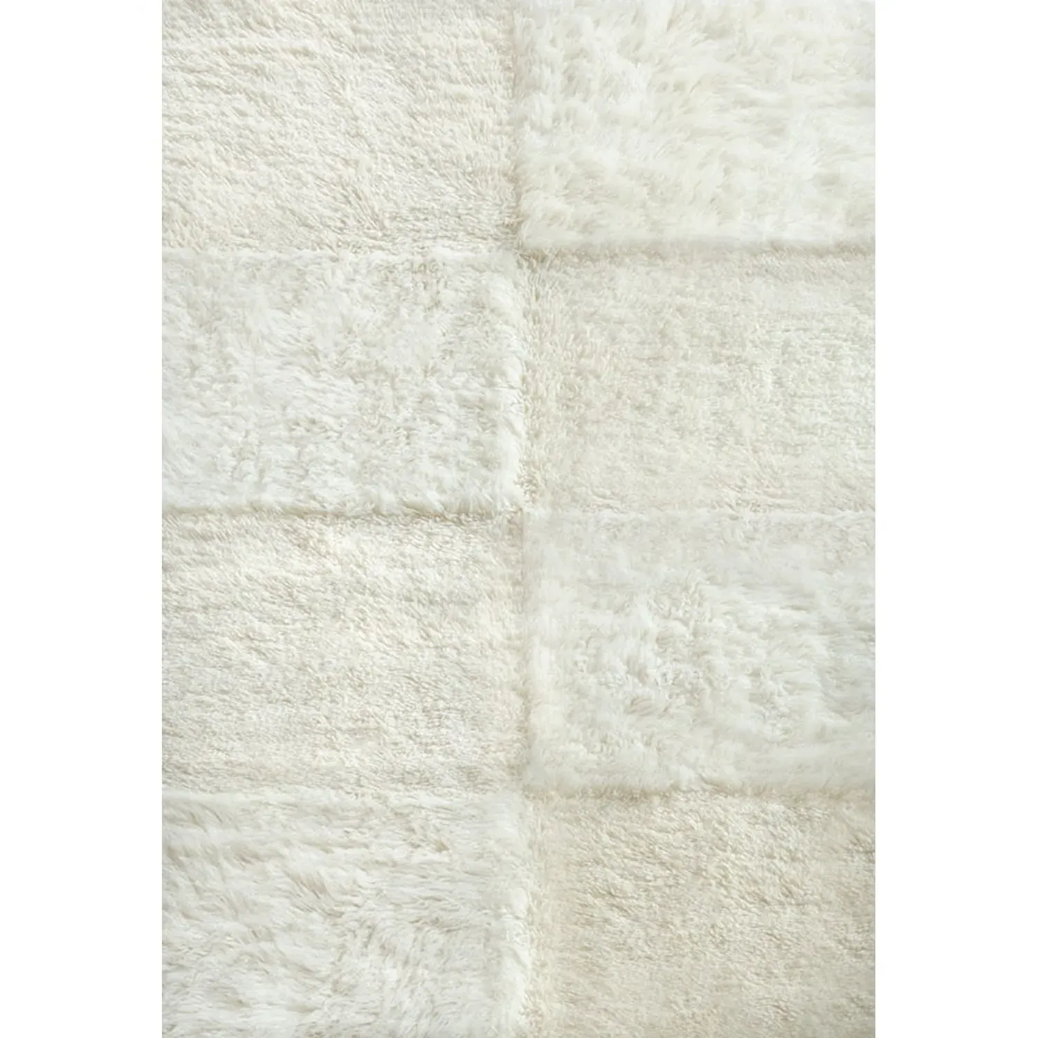 Shaggy Checked Rug - White, Wool product