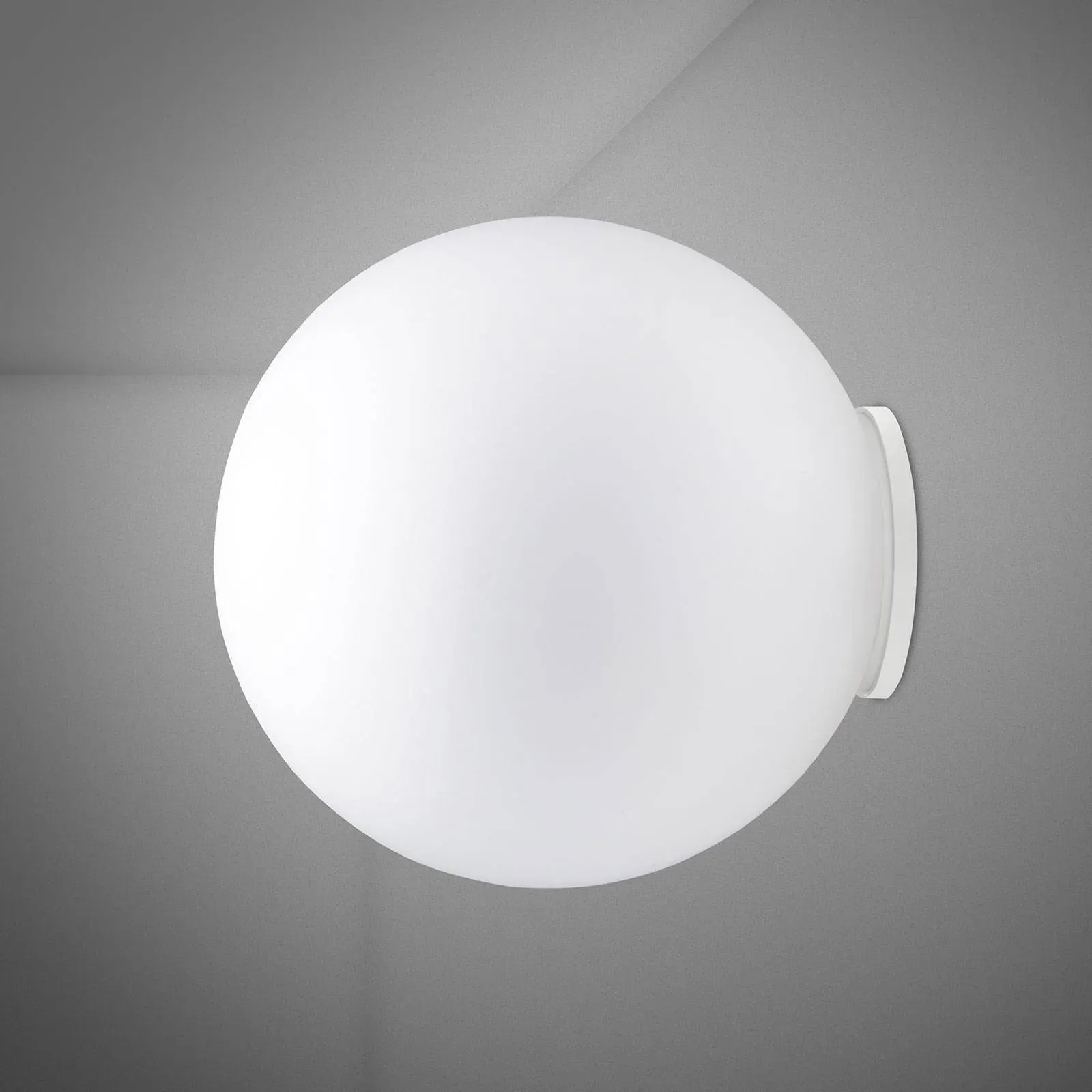 fabbian-lumi-sfera-glass-wall-light-xd8-40-xa0-cm image