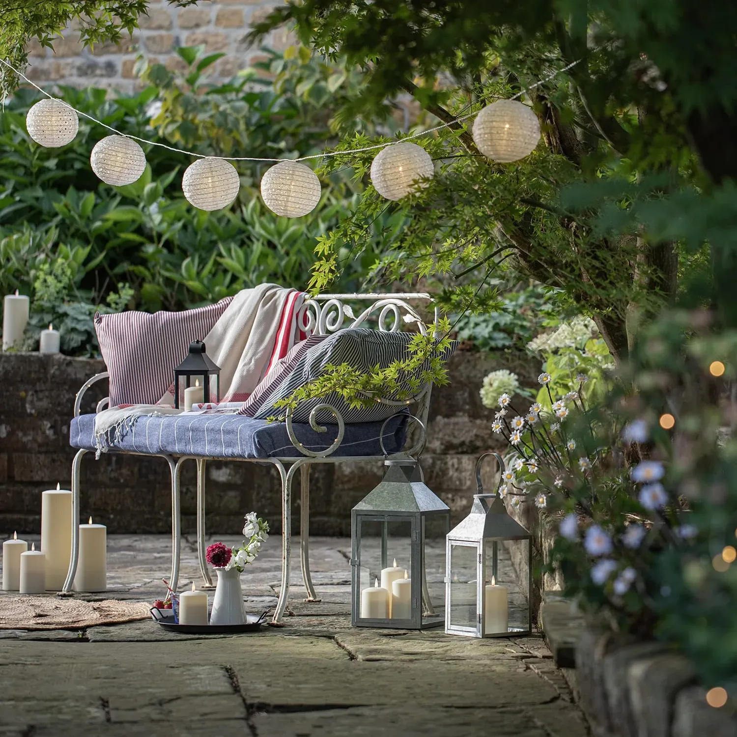 4m Cut Out Lantern String Lights - Warm White alternate view
