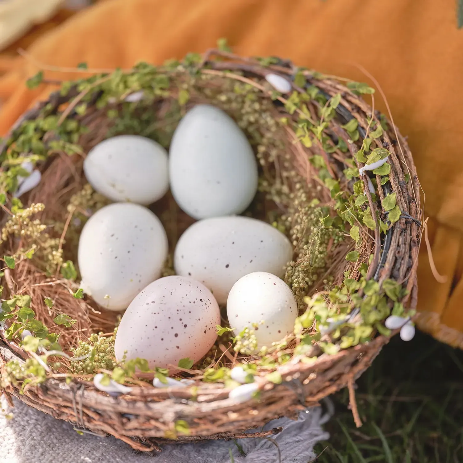 Easter Nest Decoration with Eggs - Natural product