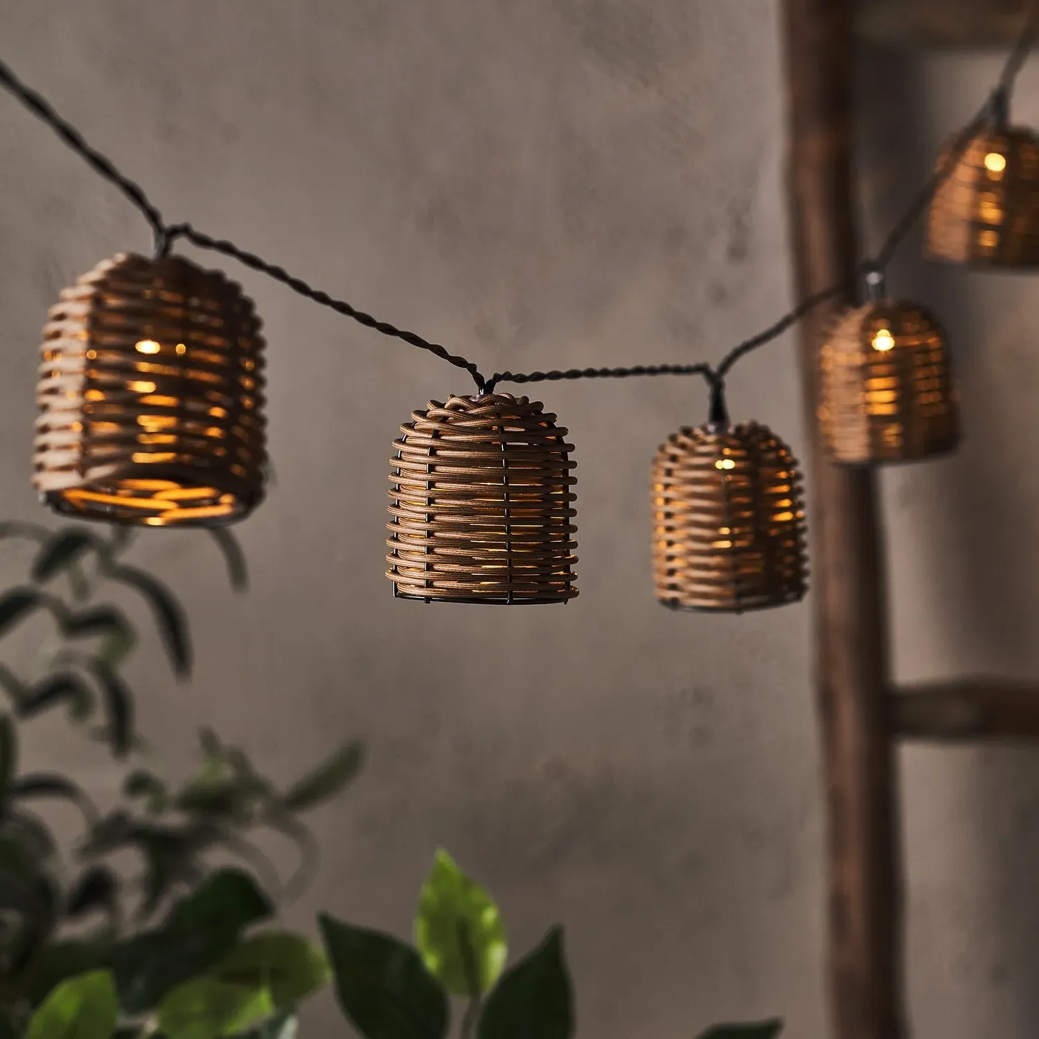 10 Rattan Lantern Solar Fairy Lights - Warm White product