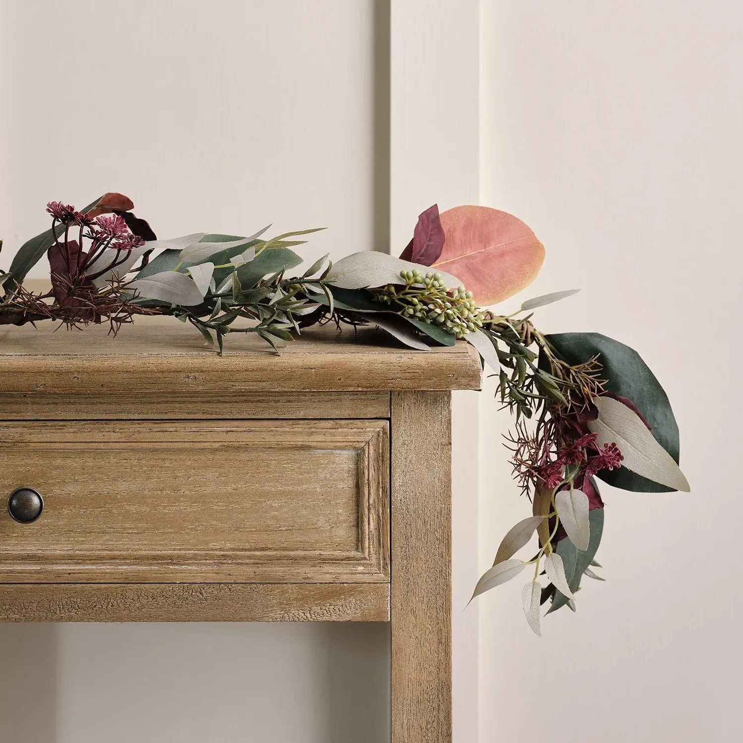 Crisp Leaf 1.5m Autumn-Winter Garland - Faux Foliage product
