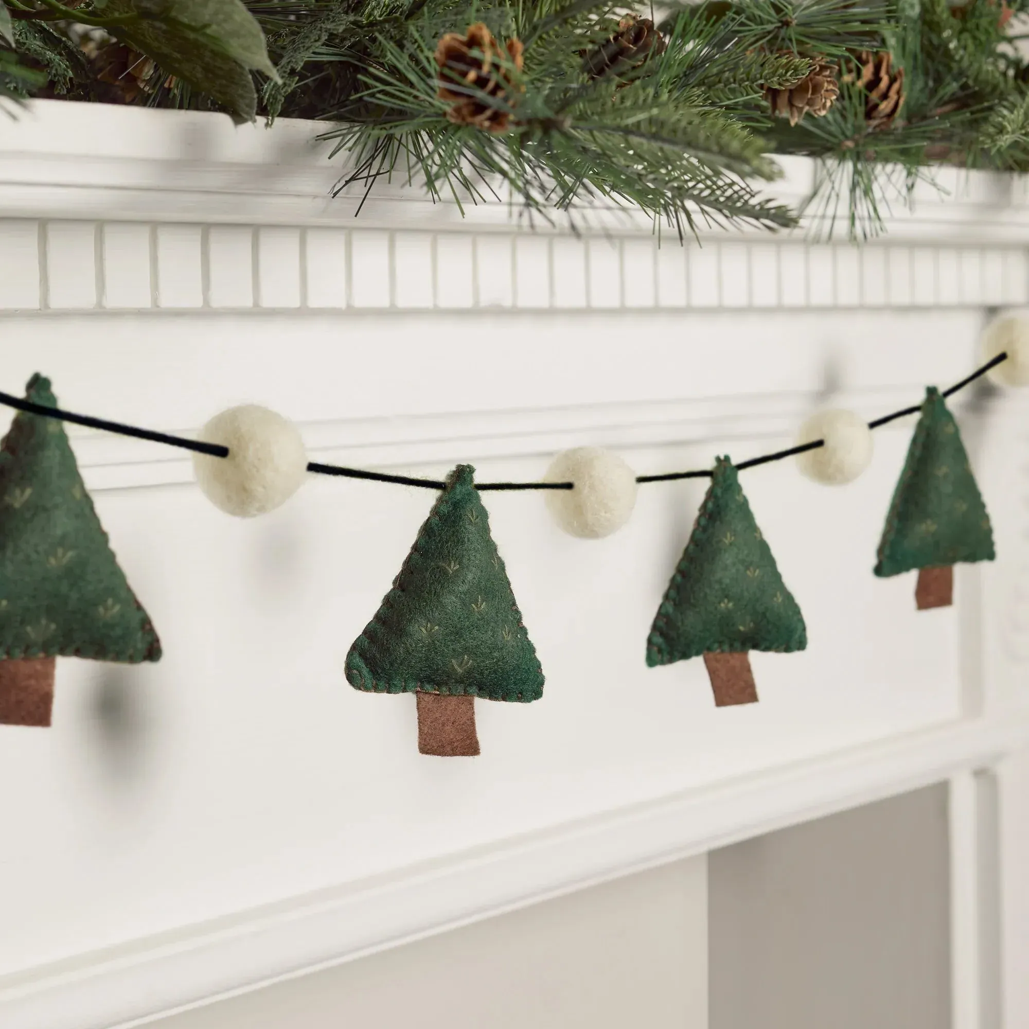 Felt Tree Christmas Garland - Green product