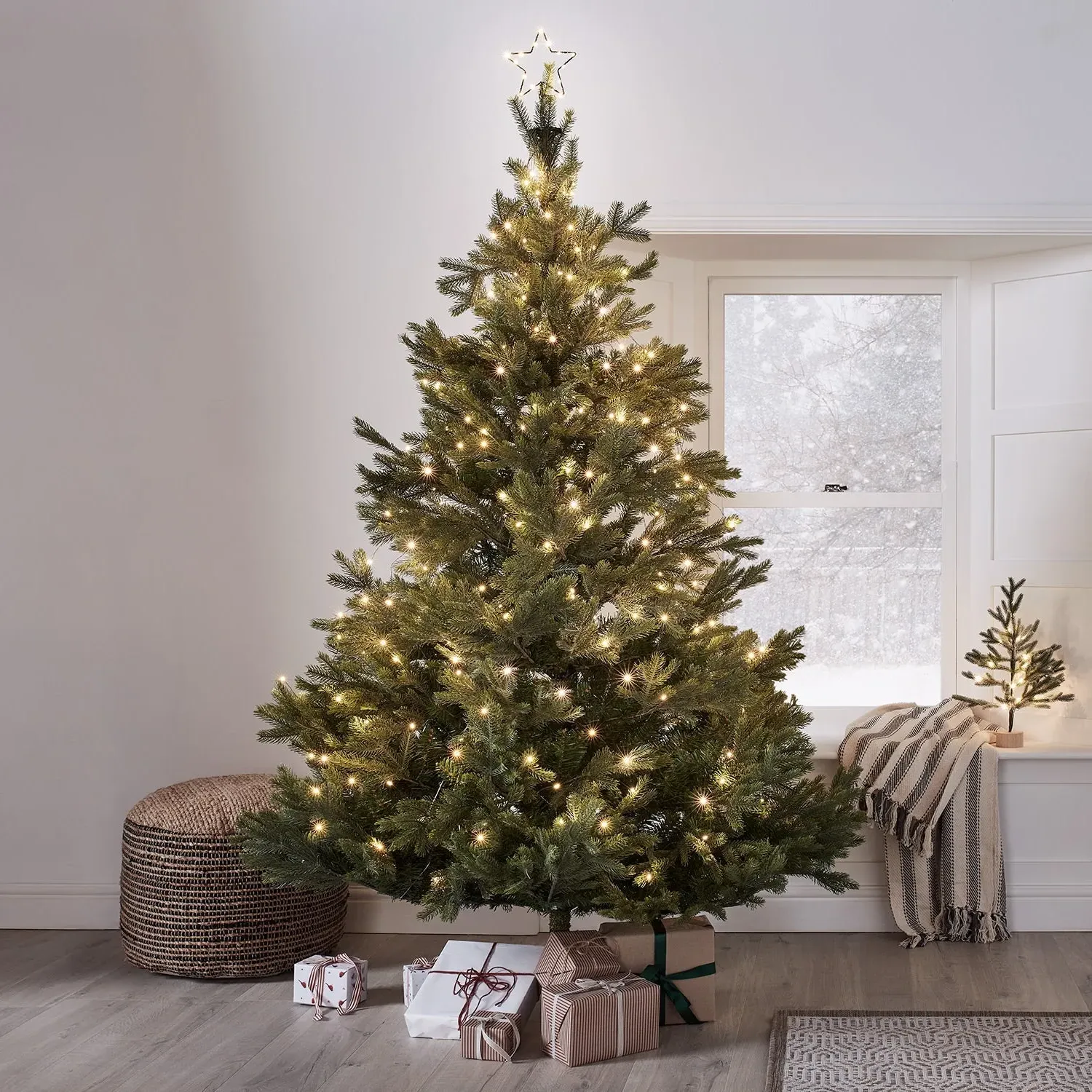 Osby Star LED Tree Topper & Micro Christmas Tree Lights - Warm White product