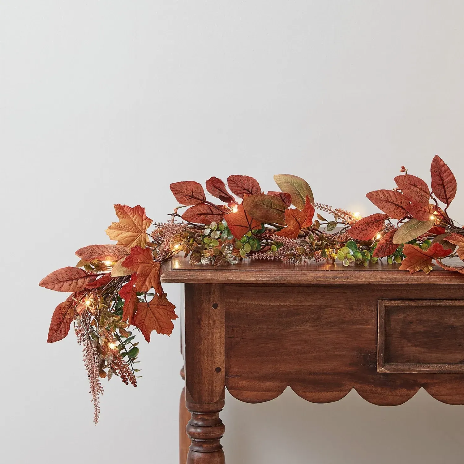 Pre-Lit Maple Leaf Autumn Garland 2m - Warm White product