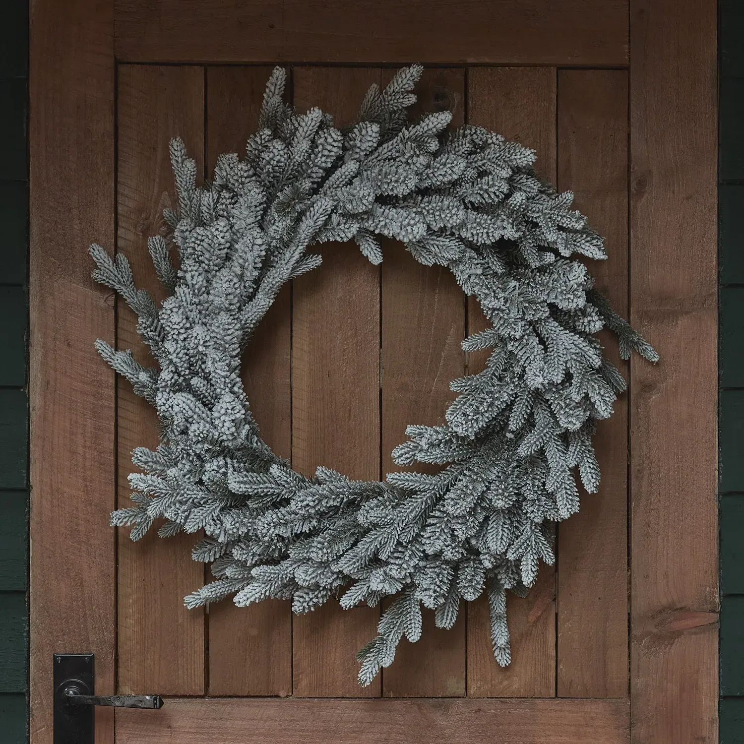 Pre Lit Outdoor Snowy Christmas Wreath - White alternate view
