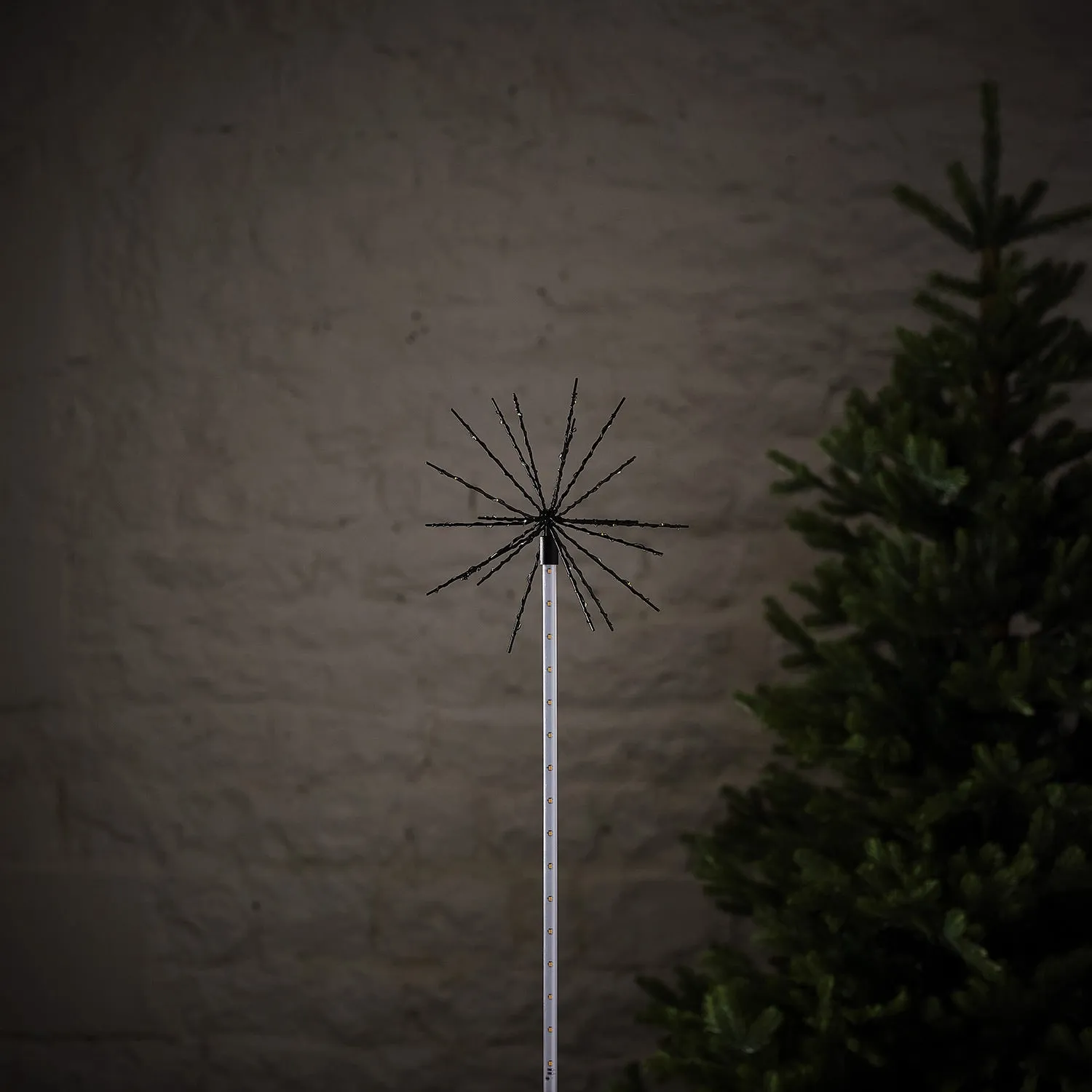 Shooting Starburst Stake Light - Warm White alternate view
