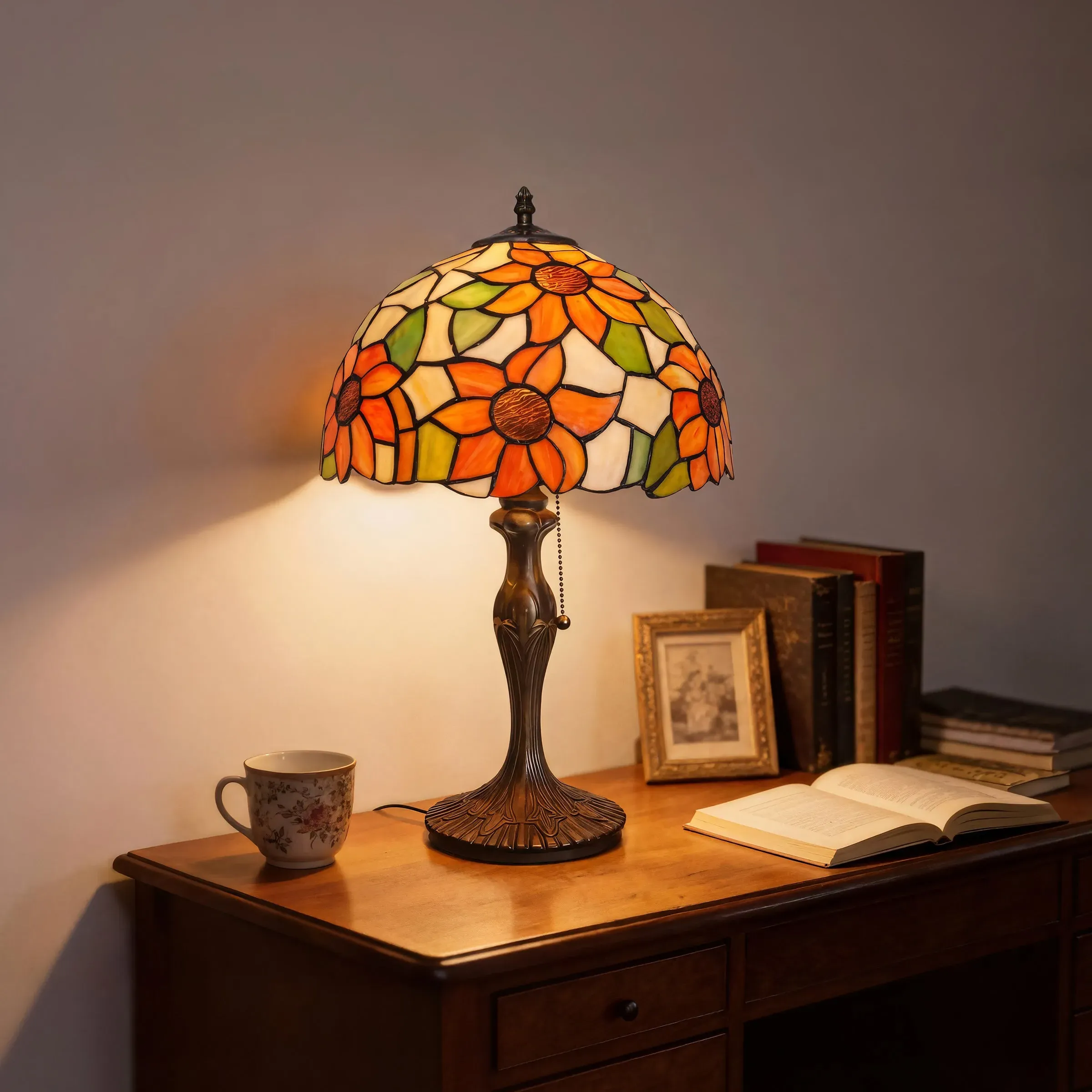 Floral Petals Tiffany Table Lamp - White, Stained Glass product