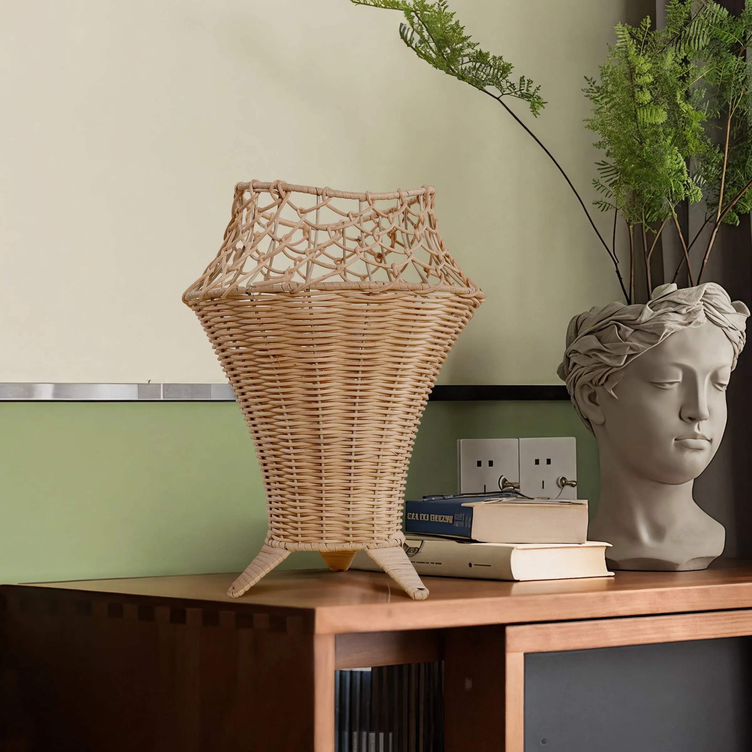 Net-Pattern Fish-Mouth Rattan Table Lamp - Natural product