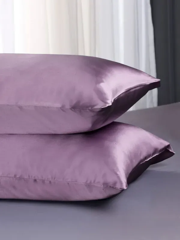 19 Momme Mulberry Silk Pillowcase - Lavender alternate view
