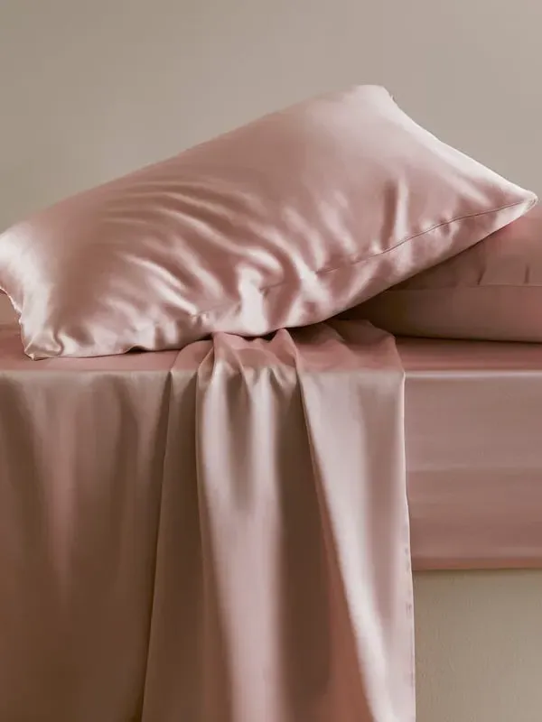 19 Momme Seamless Silk Bed Set - Rosy Pink product