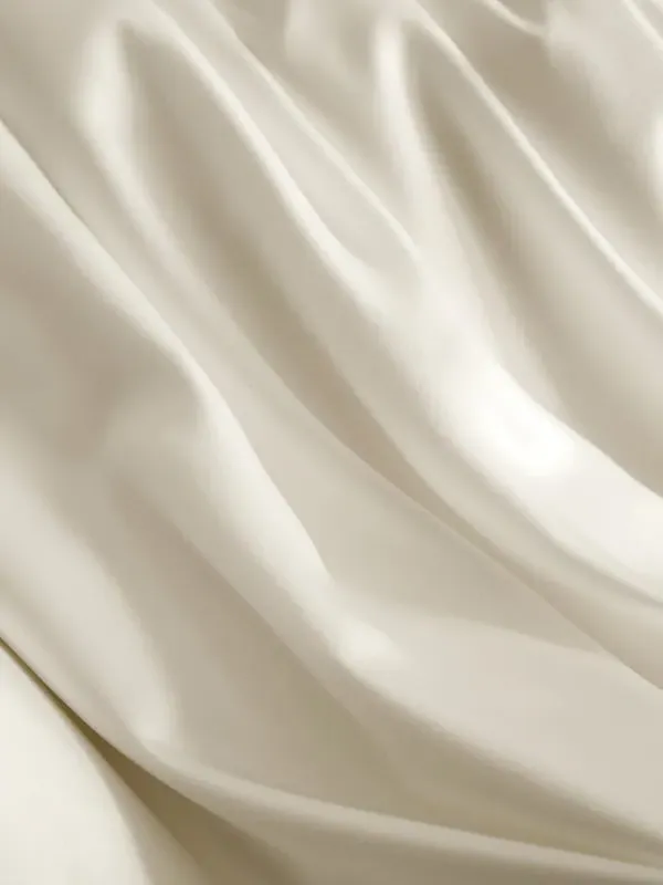 19 Momme Seamless Silk Duvet Cover Single - Lily White alternate view