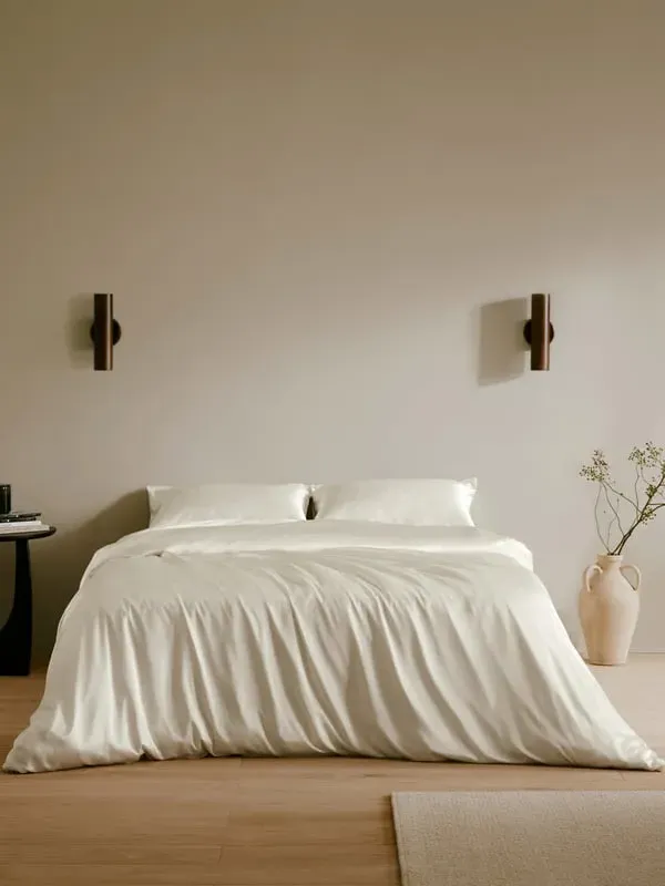 19 Momme Seamless Silk Duvet Cover Single - Lily White product