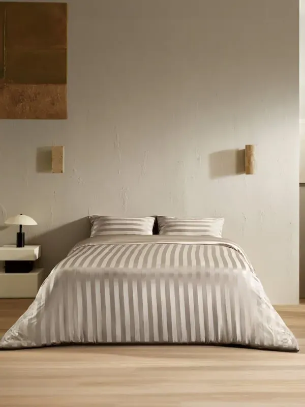 19 Momme Silk Flat Sheet Hypoallergenic - Nimbus Gray alternate view