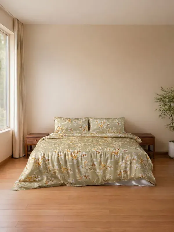 Aureate Flow Double Silk Duvet Cover - Pale Green, Charmeuse product