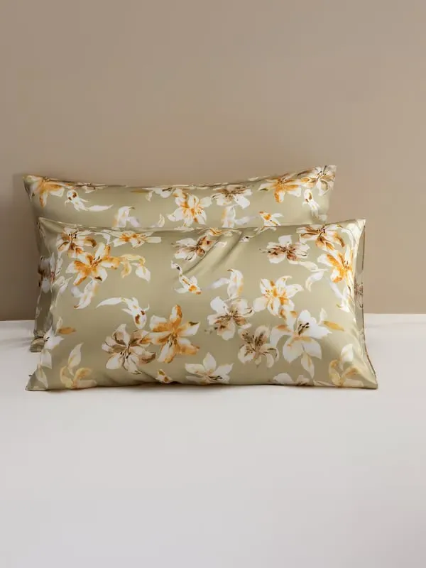 Aureate Flow King Size Pillowcase - Pale Green, Silk product