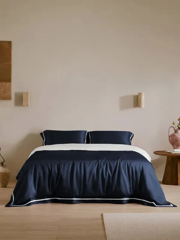 Essential Contrast-Trim King Size Silk Duvet Cover - Navy Blue product