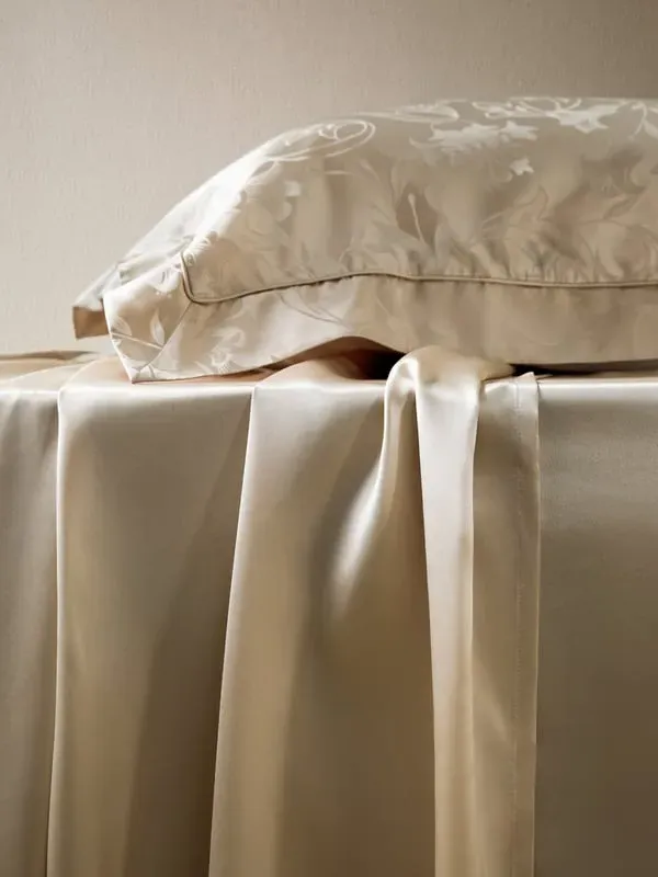 Lily Jacquard Silk Bedding Set - Gravel Gold, Mulberry Silk alternate view