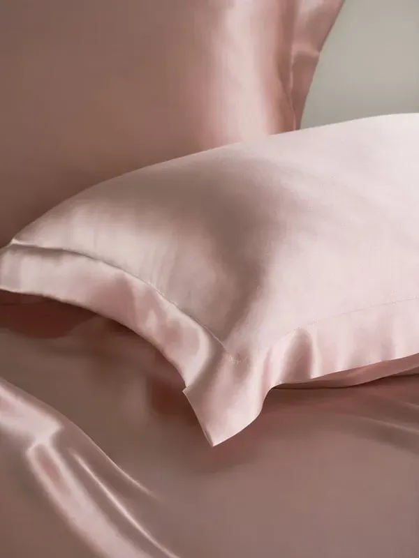 Pure Silk King Size Pillowcase 2-Pack - Rosy Pink product