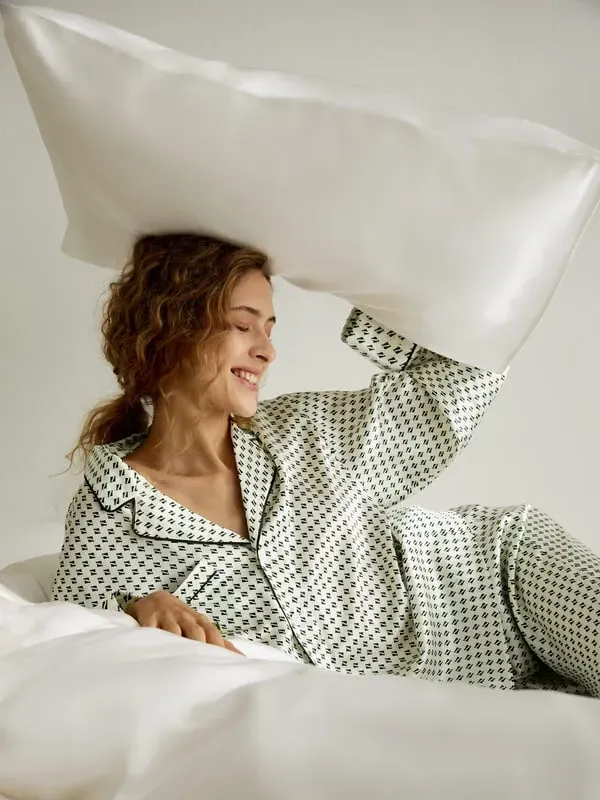 Silk Pillowcase 2 Pack - Natural White, Charmeuse Silk alternate view