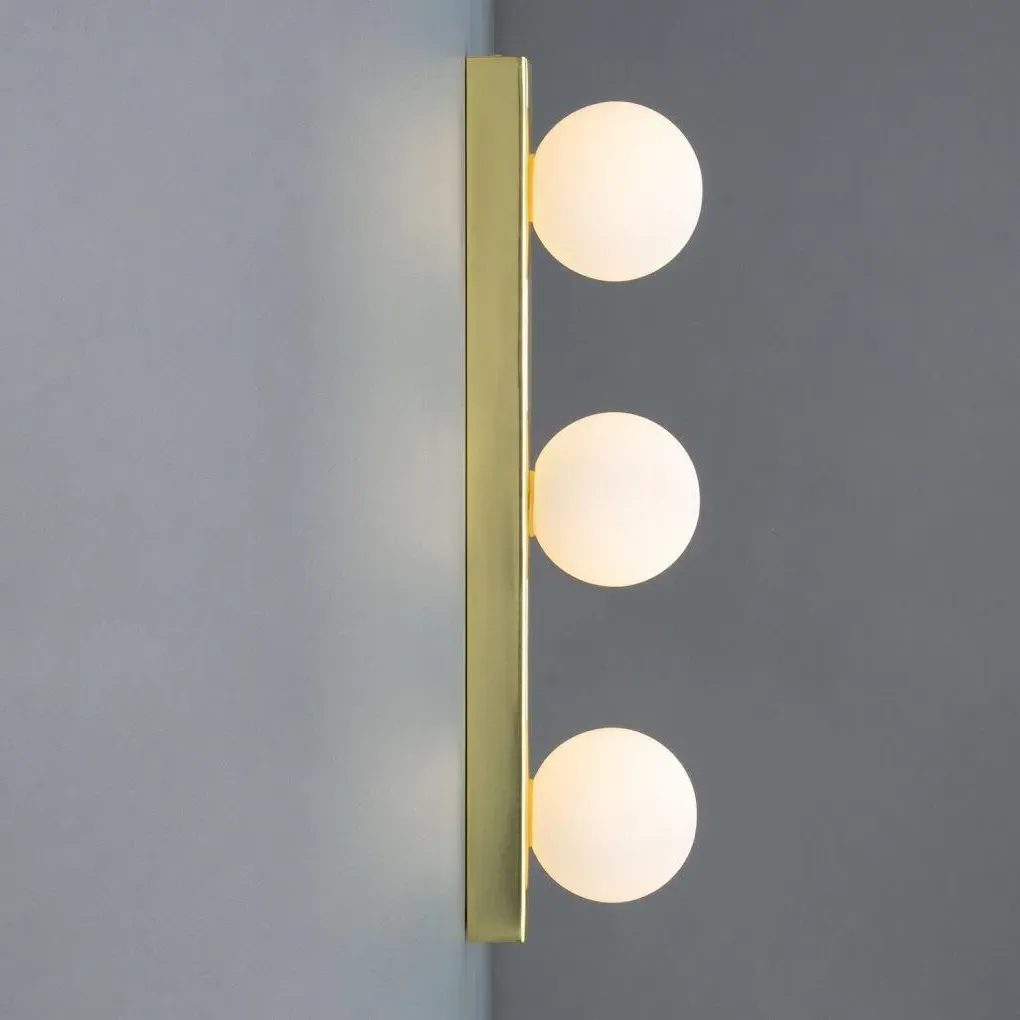 3-Globe Bathroom Wall Light - Brass, Glass