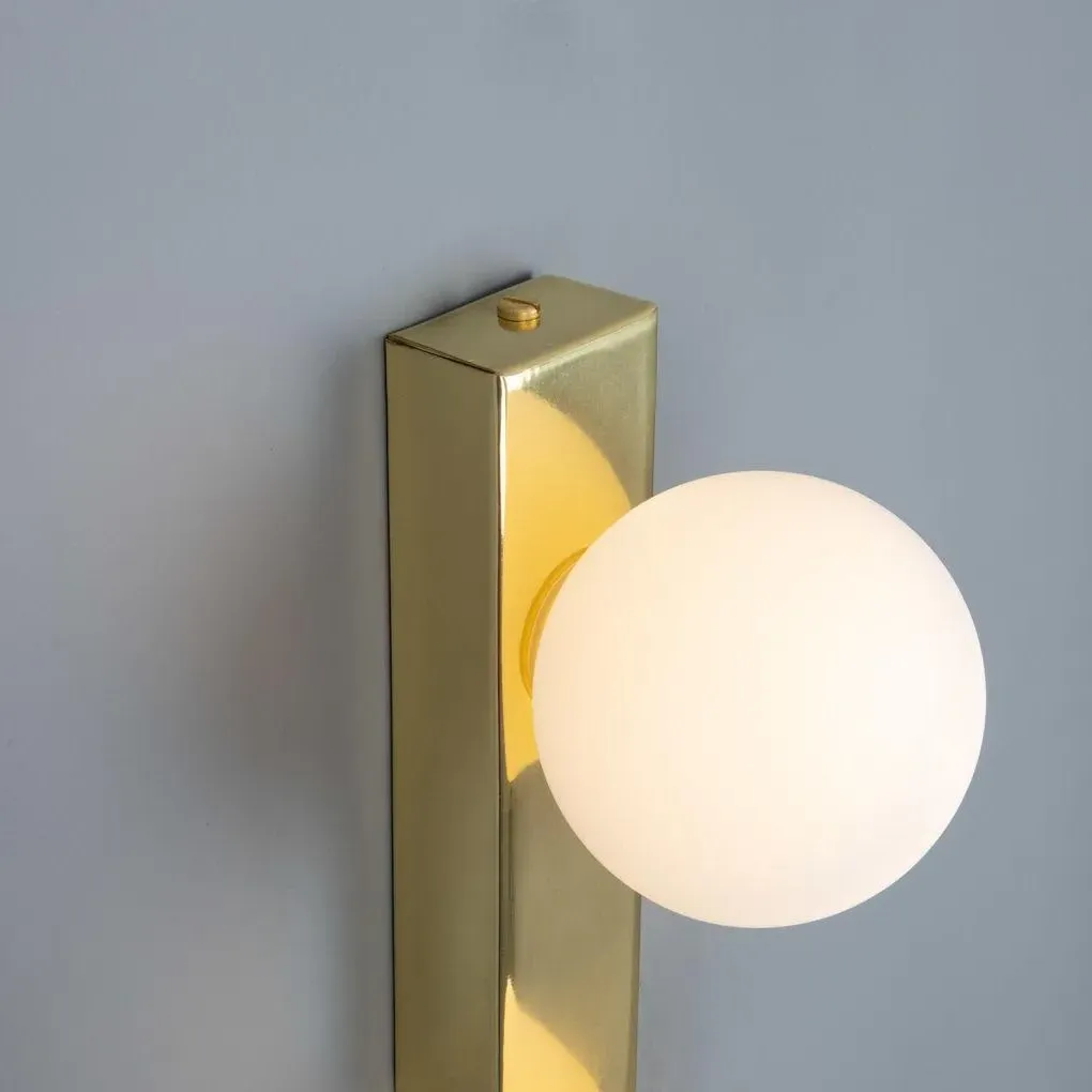 3-Globe Bathroom Wall Light - Brass, Glass