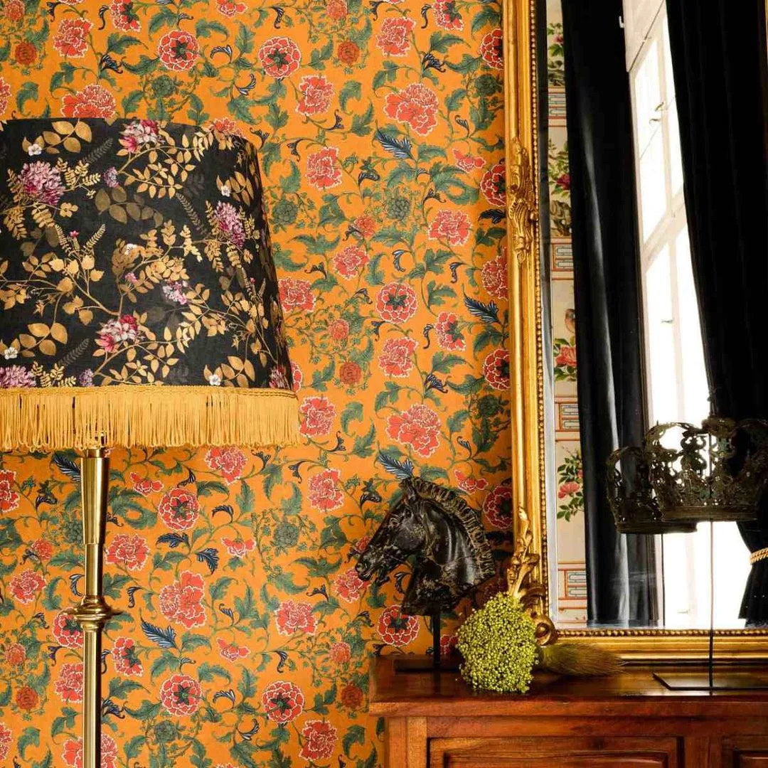 3-Roll Chinese Ornament Wallpaper - Gold image