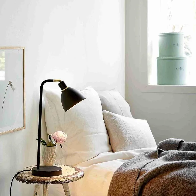 Classic Table Lamp - Black image