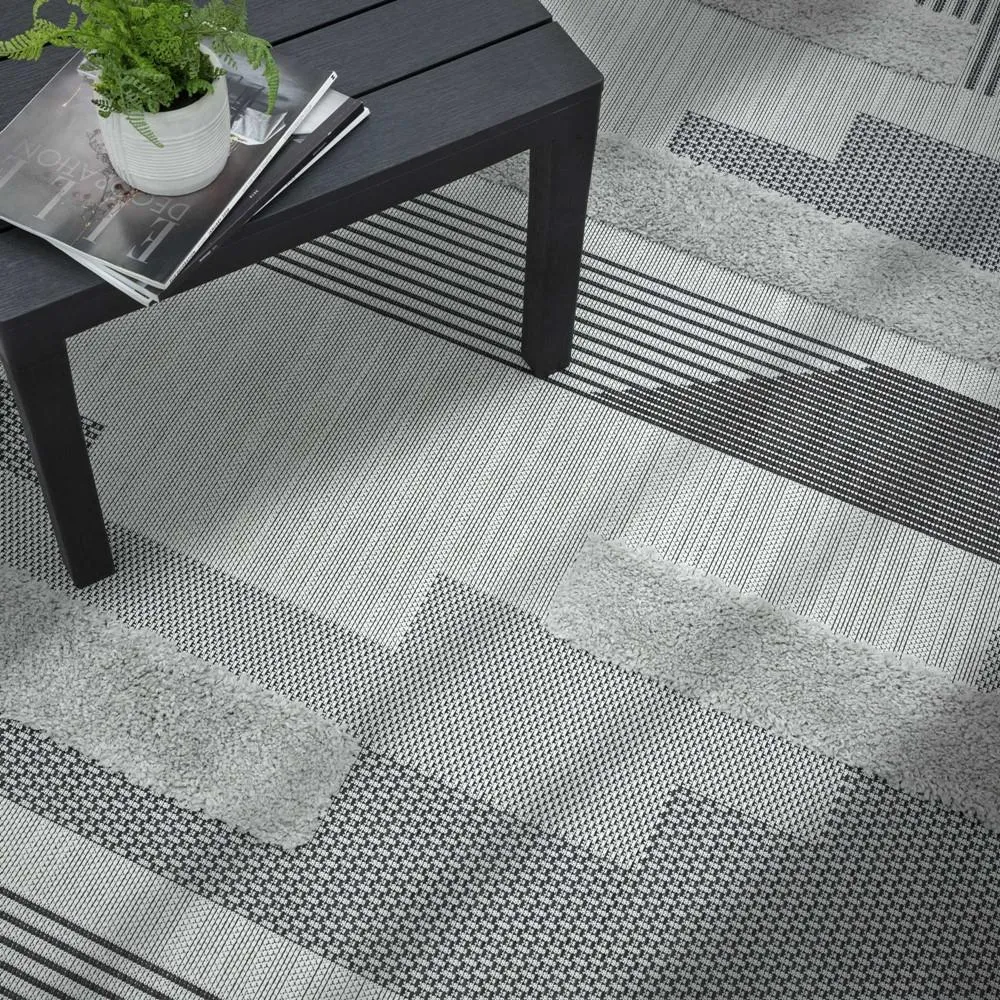 Geometric Outdoor Rug - Black & Grey, Polypropylene image