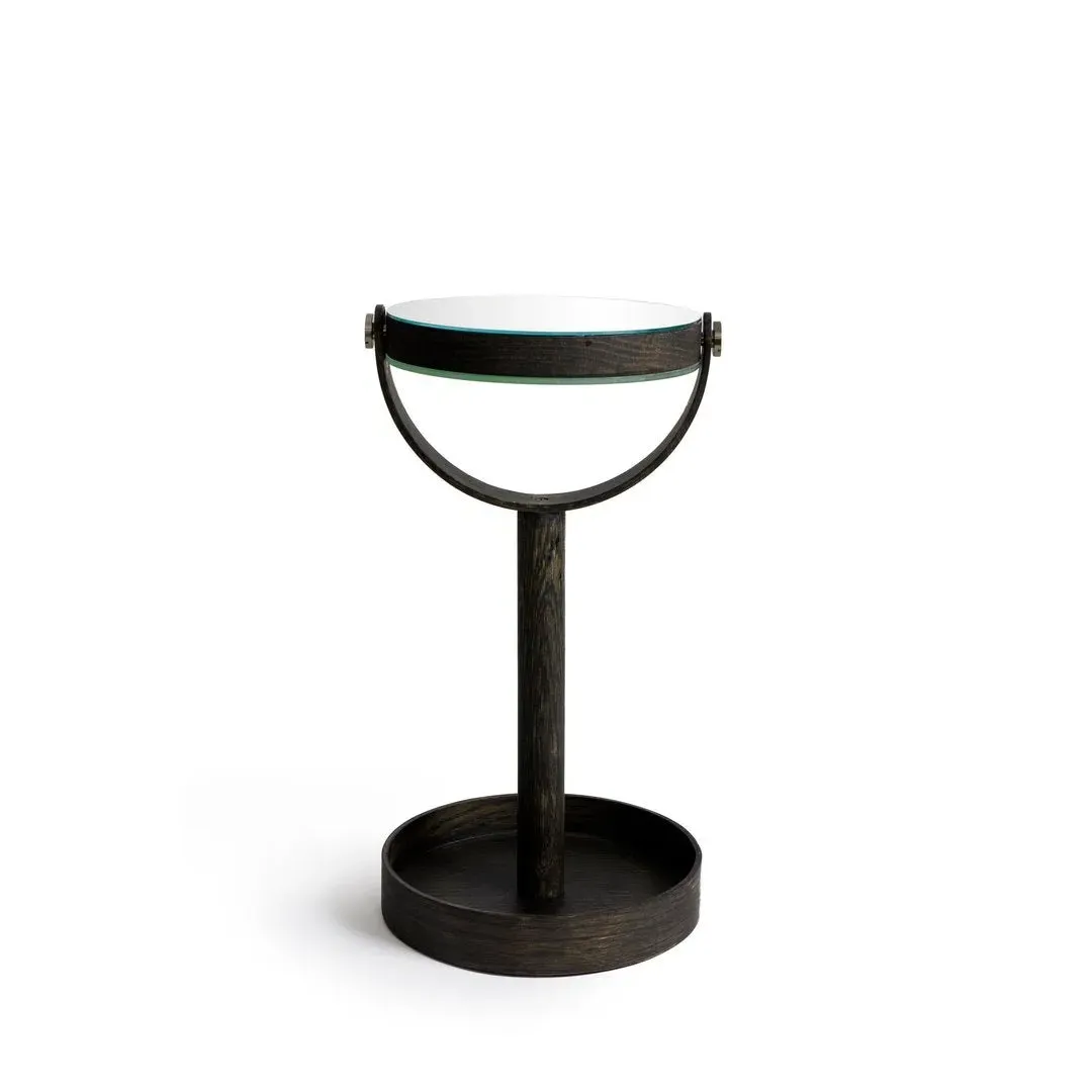 Magnify Mirror Close-Up - Dark Oak