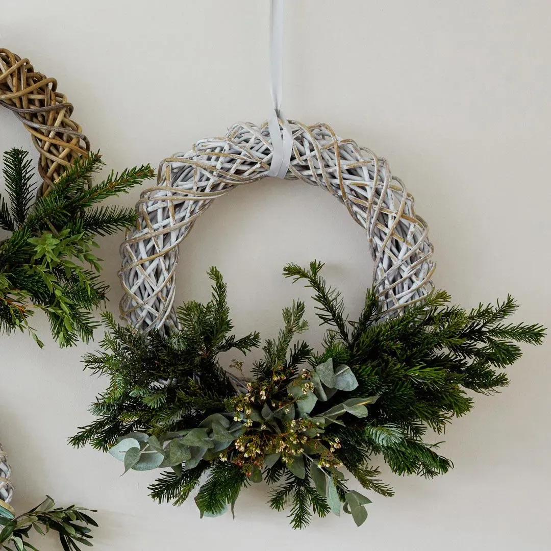 Medium Round Wreath - White, Rattan