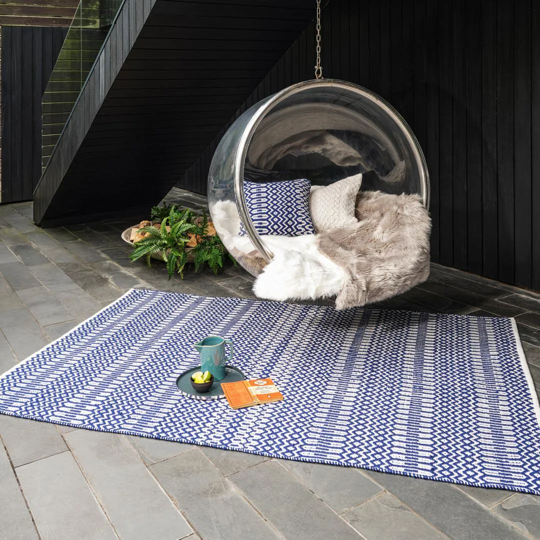 Reversible Geometric Outdoor Runner - Blue
