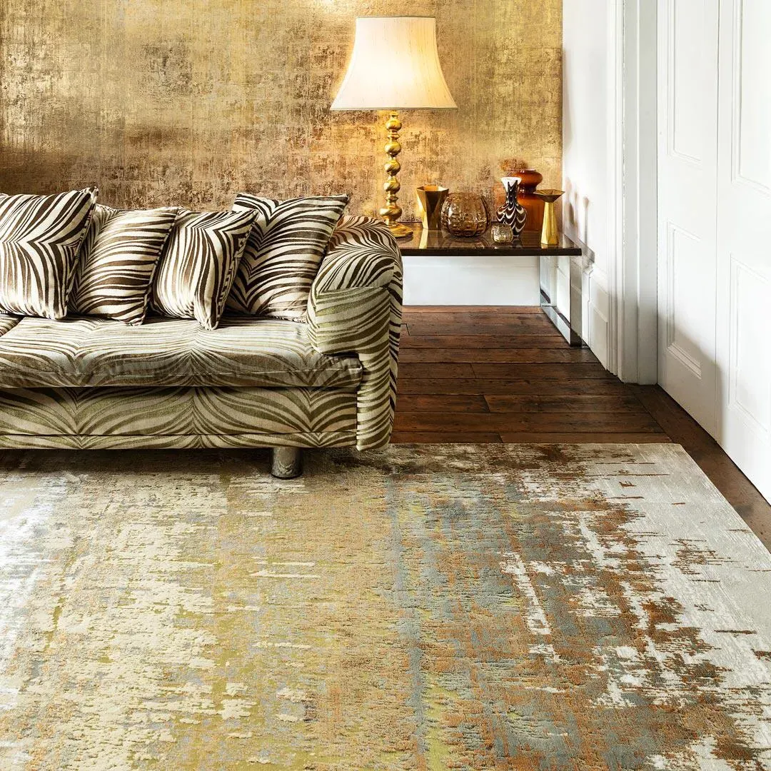 Small Metallic Rug with Etched Pattern - Gold image