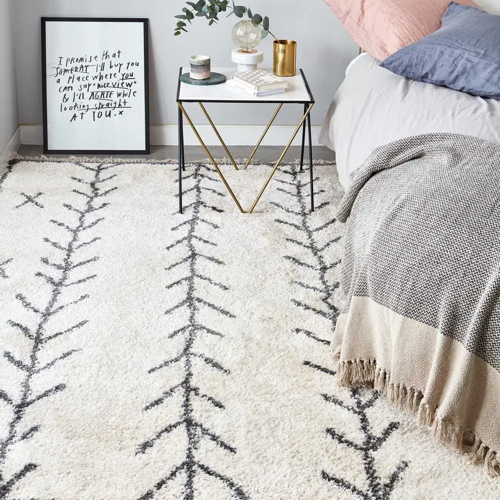 Small Shaggy Rug Arrow Pattern - Cream image