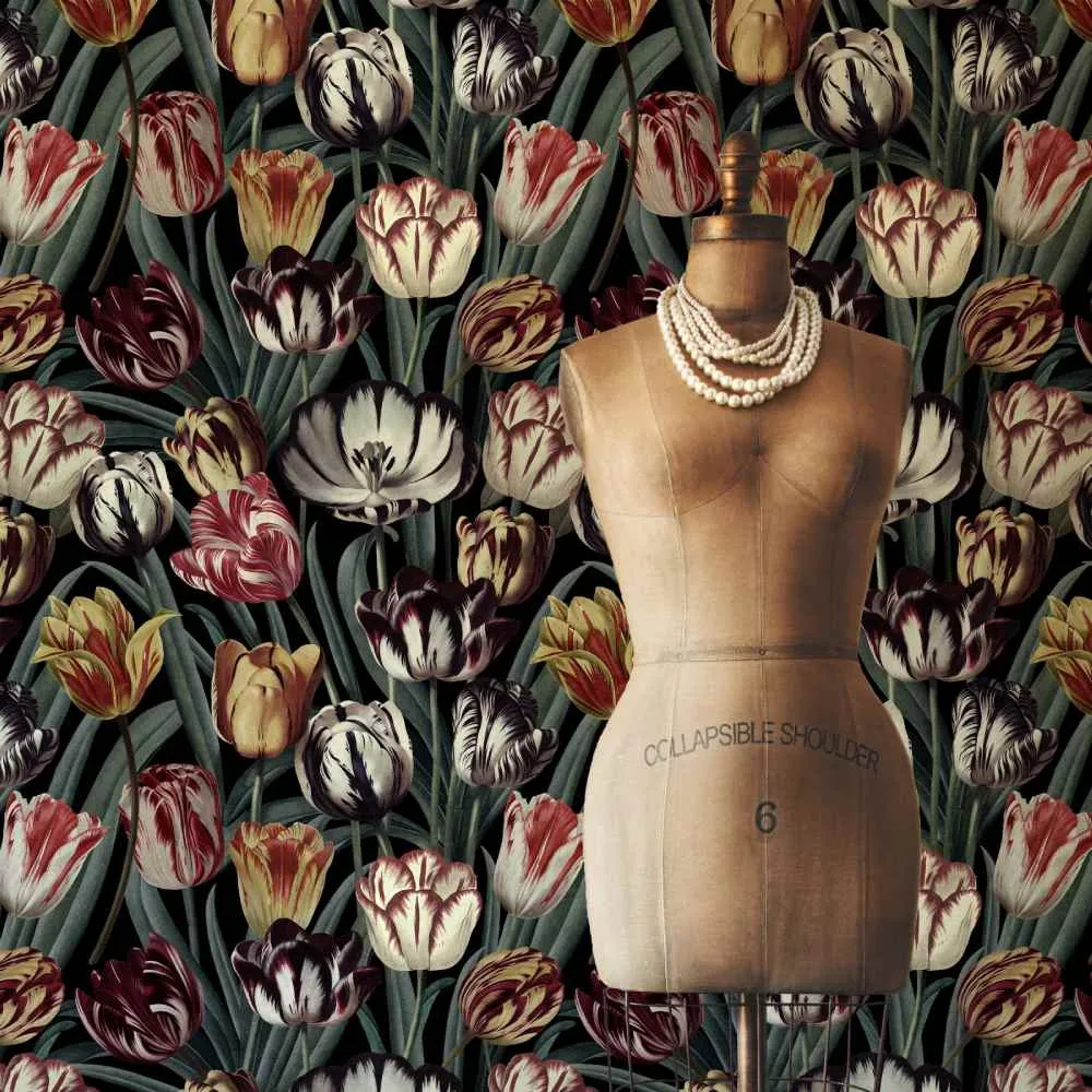 Tulipa Dark Wallpaper - Set of 3 Rolls image