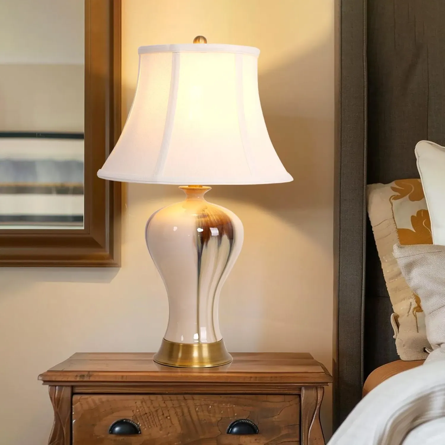 Hand-Glazed Wu Jin Ceramic Table Lamp - Black & Gold product