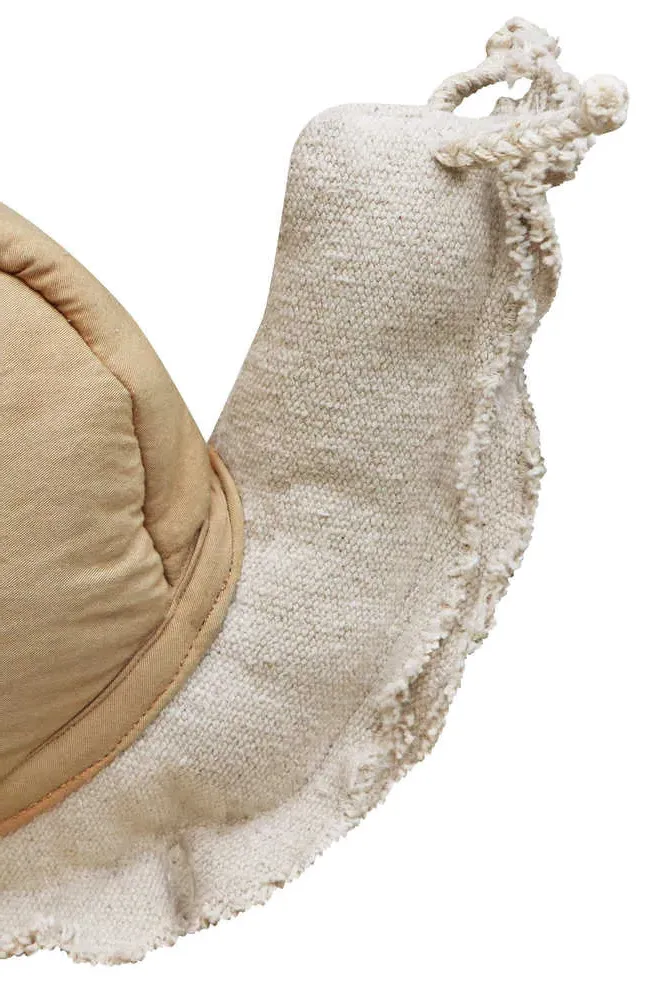 Lazy Snail Cushion 9" x 1'4"