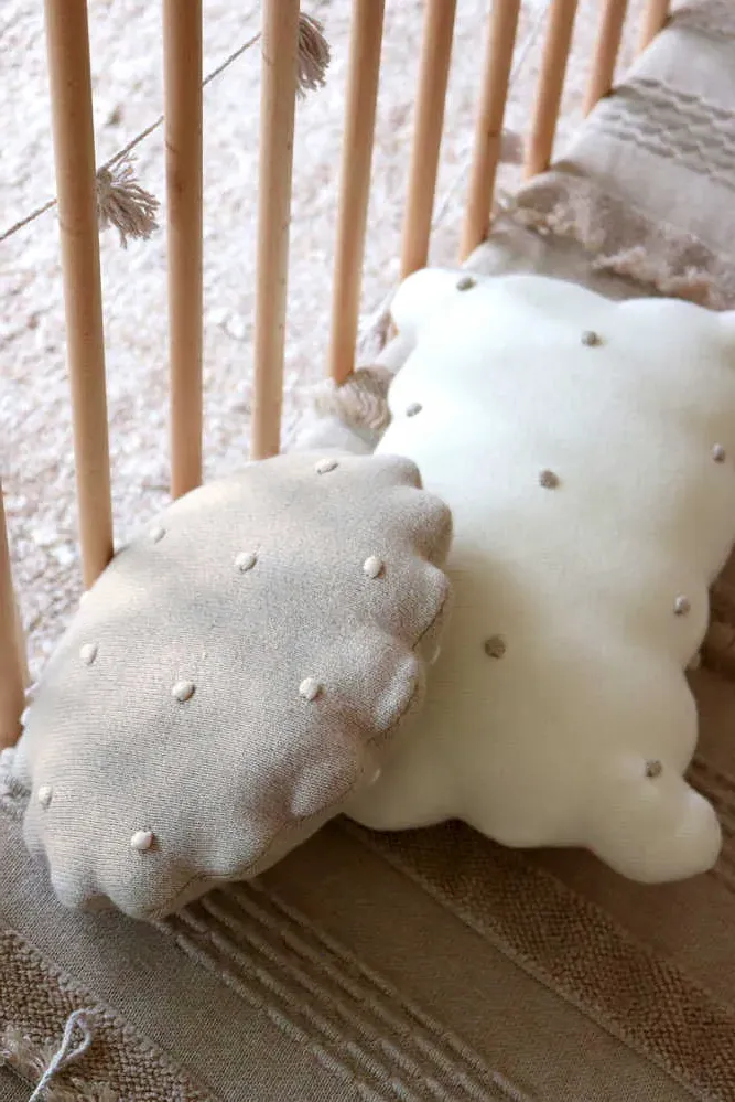 Lorena Canals Round Knitted Cushion - Dune White