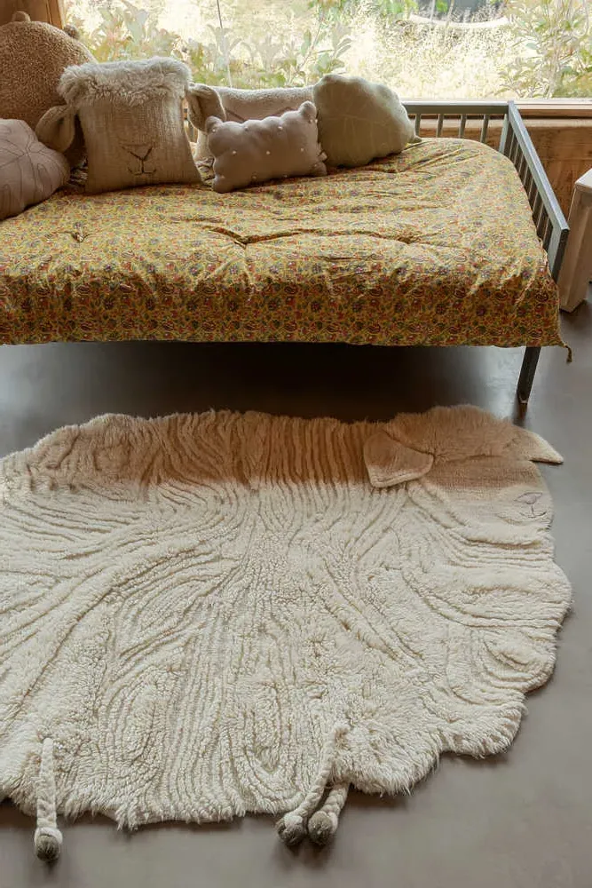 Pink Nose Sheep Wool Rug 4' X 5' 7" - Pink