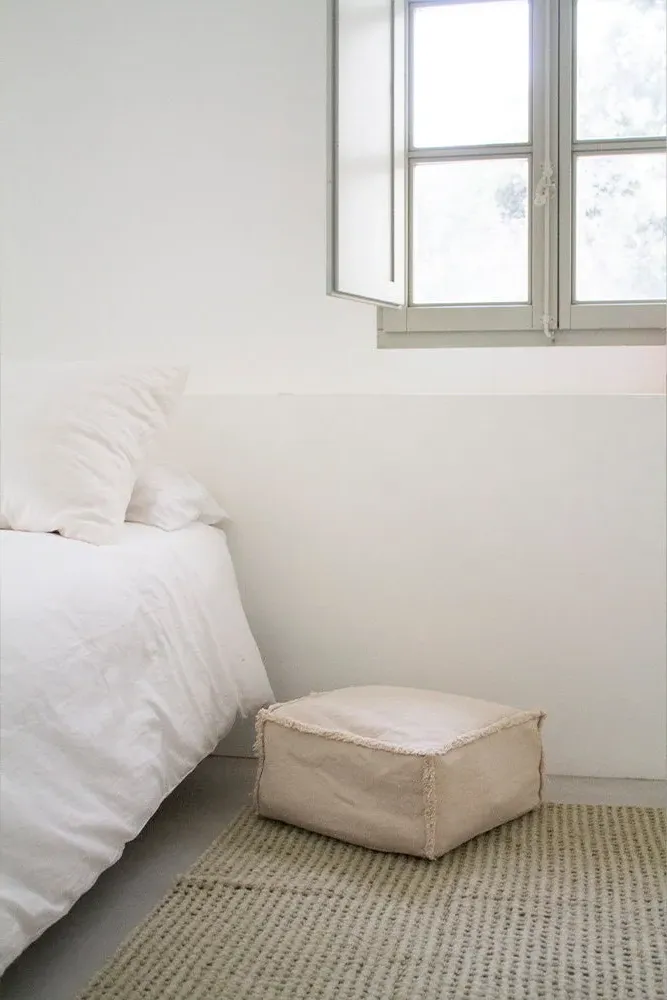 Small Storage Puff with Rug Storage