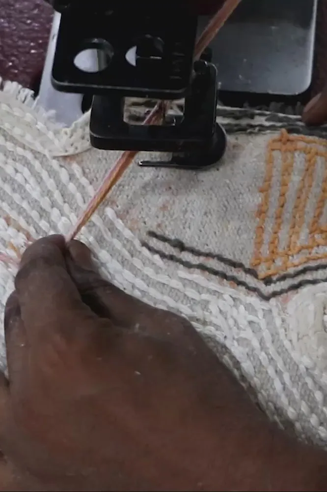 Swan Washable Rug 3'11" x 3'3" - White