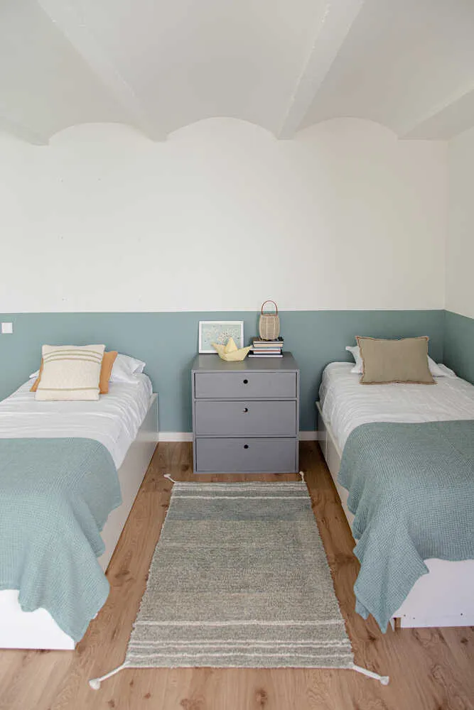 Twin Reversible Washable Rug - Vintage Blue