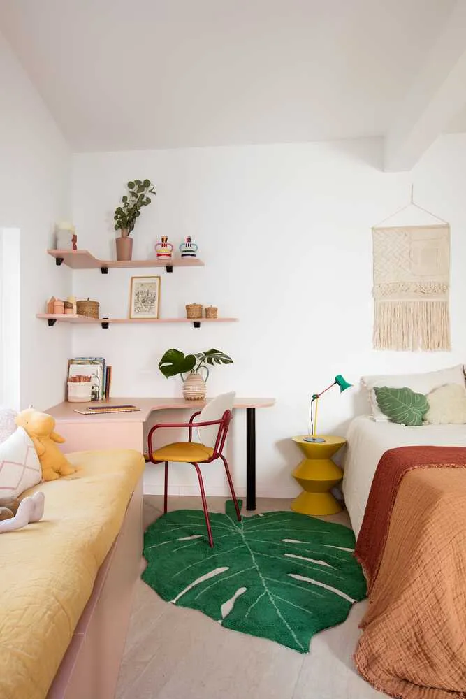 Washable Monstera Leaf Rug 5' x 11"