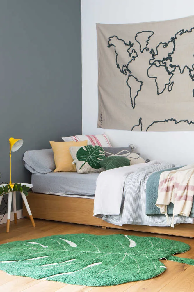 Washable Monstera Leaf Rug 5' x 11"