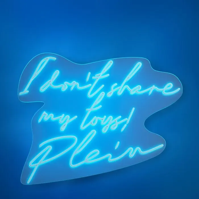 philipp-plein-led-neon-i-dont-share-my-toys-wall-light-blue image